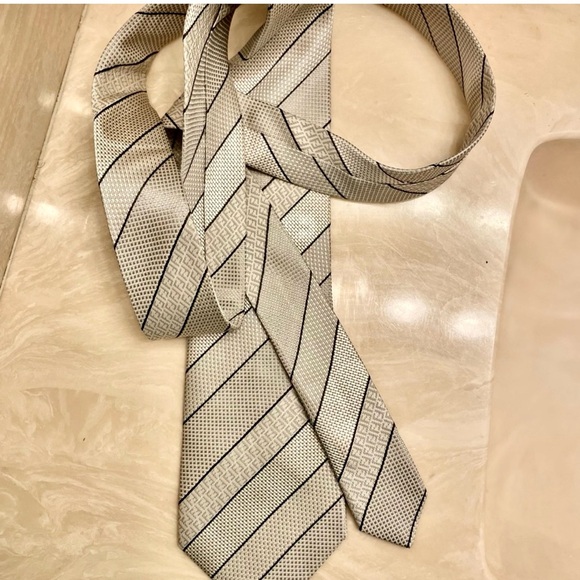 Fendi monogram silk sliver tie used 1x 9.5/10 clean
